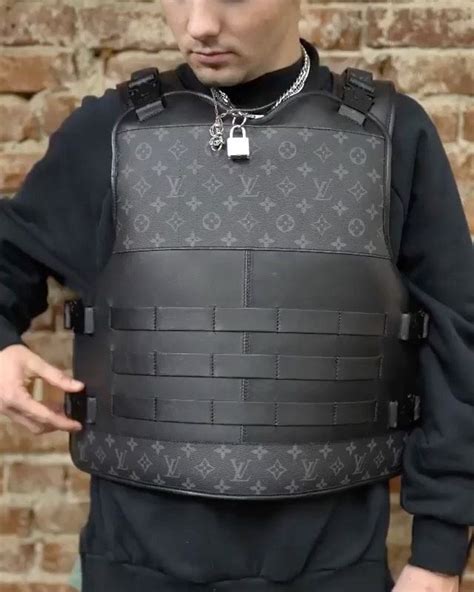 kogelvrij vest louis vuitton